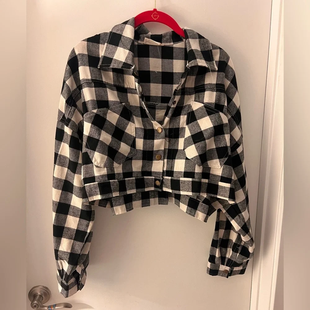 Altar’s state black and white buffalo plaid woman’s top fall - Picture 2 of 5